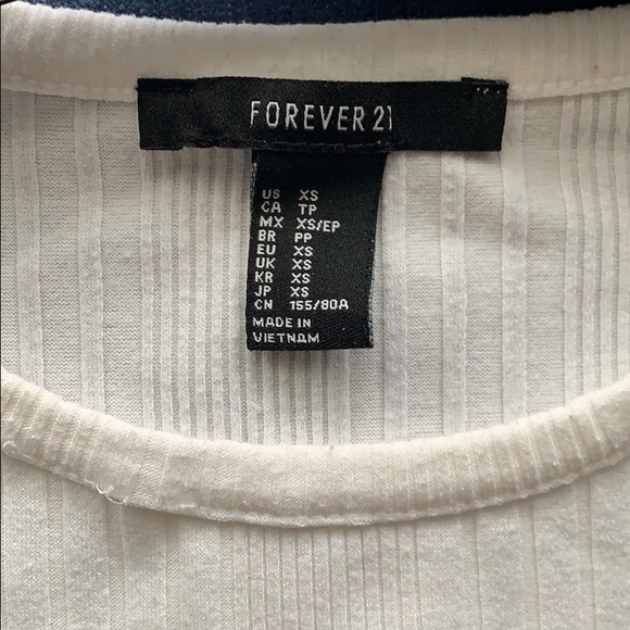 FOREVER 21 White fitted half sleeve blouse - Picture 2 of 4
